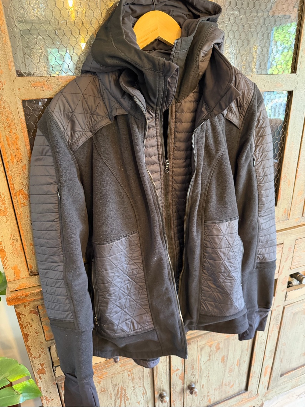 lululemon athletica Black fleecy keen Quilted Performance Hoodie Jacket